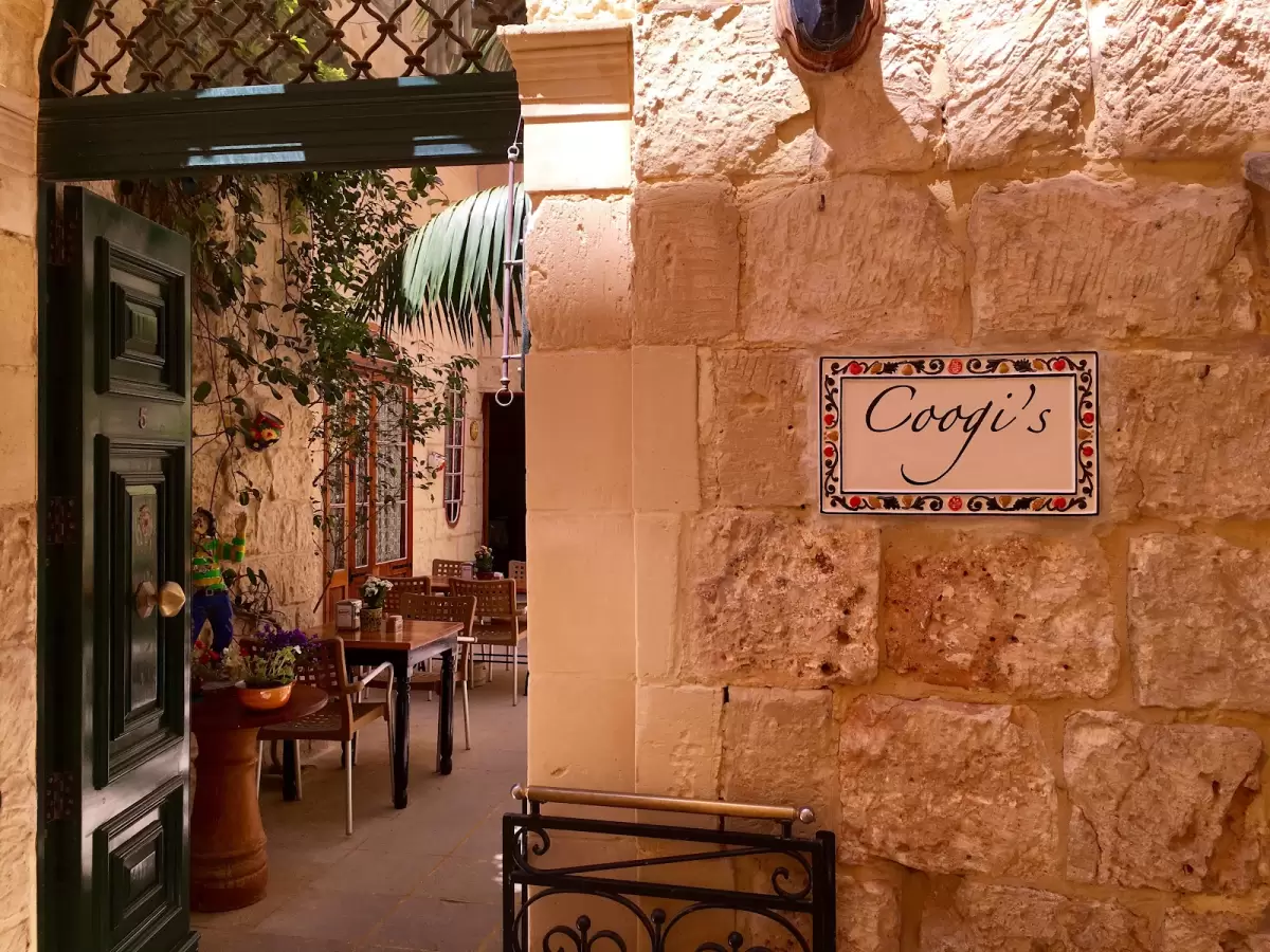 Coogi's Restaurant & Tea Garden