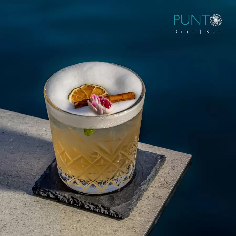 Punto Bar & Dine