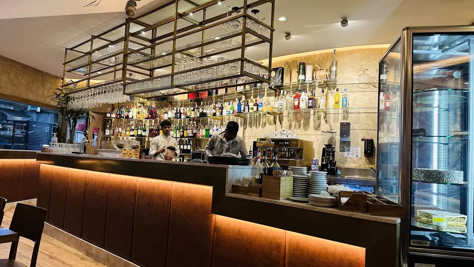 Fluid Rib & Steak House